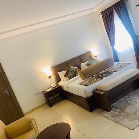 Swiss Pearl Continental Suite Wupa ภายนอก รูปภาพ