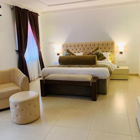 Swiss Pearl Continental Suite Wupa ภายนอก รูปภาพ