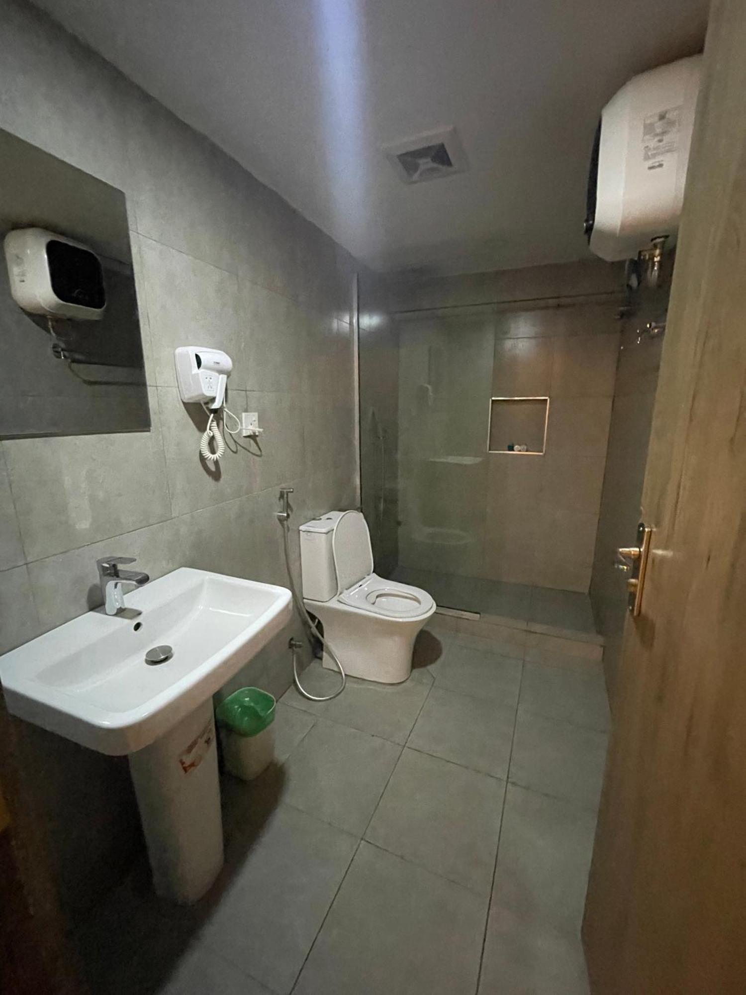 Swiss Pearl Continental Suite Wupa ภายนอก รูปภาพ